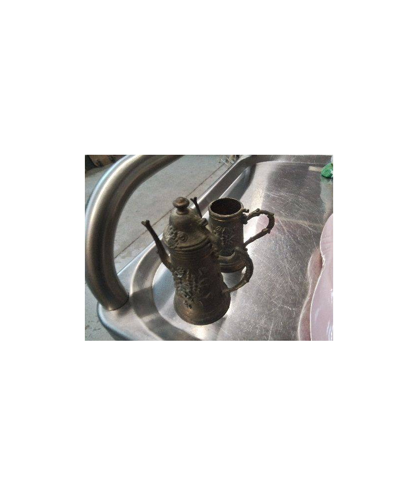 PAIRE PETITE CARAFE EN LAITON 