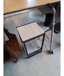 CONSOLE CARRÉE PIÈTEMENT MÉTAL NOIR 2 PLATEAUX BOIS CLAIR 