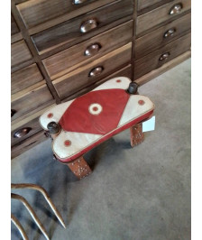 TABOURET SELLE DE CHAMEAU BOIS ET CUIR ROUGE ET BLANC 