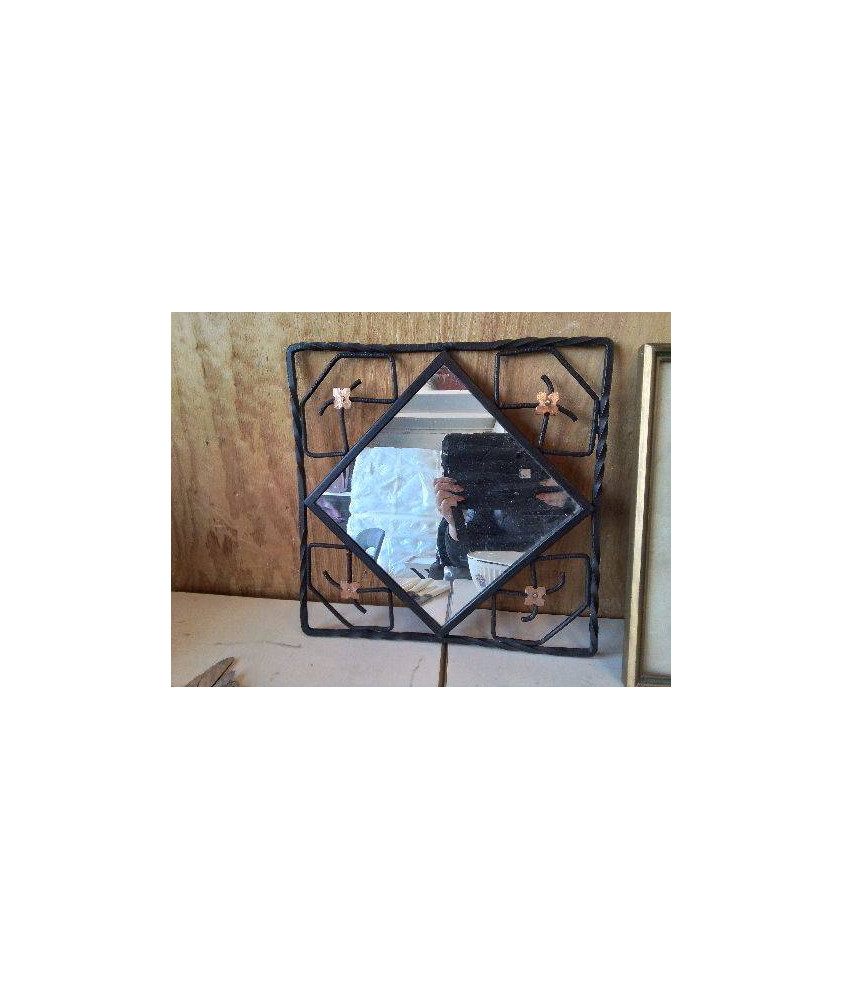 MIROIR CADRE EN FER