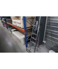 MEUBLE VESTIAIRE A SUSPENDRE 