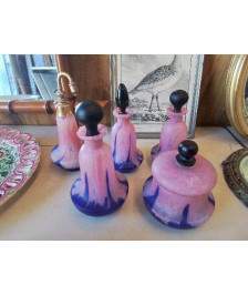 FLACON EN PATE DE VERRE ROSE 