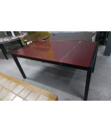 TABLE DESSUS VERRE ROUGE