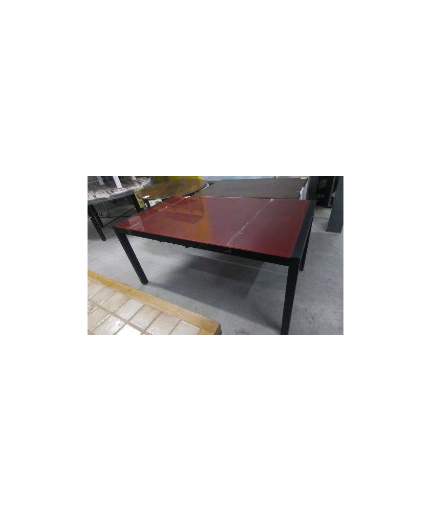 TABLE DESSUS VERRE ROUGE