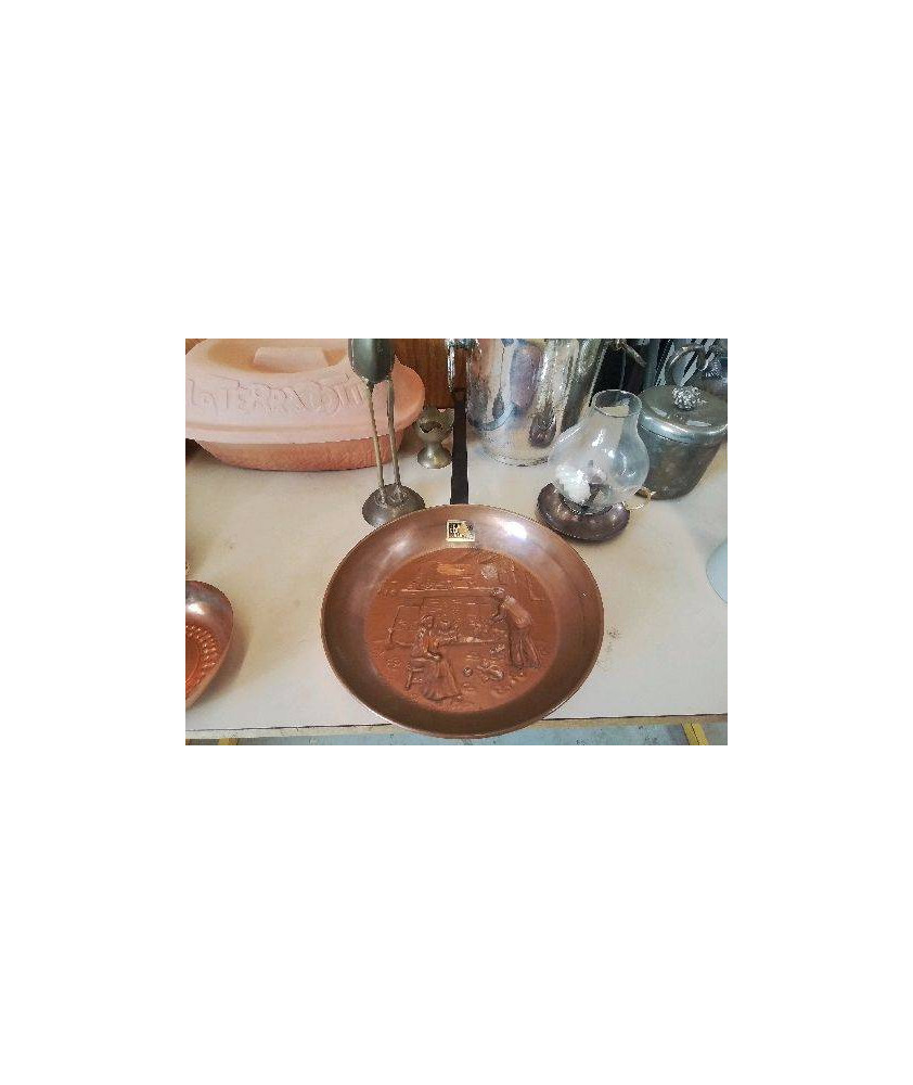 CASSEROLE EN CUIVRE DECORATIVE 