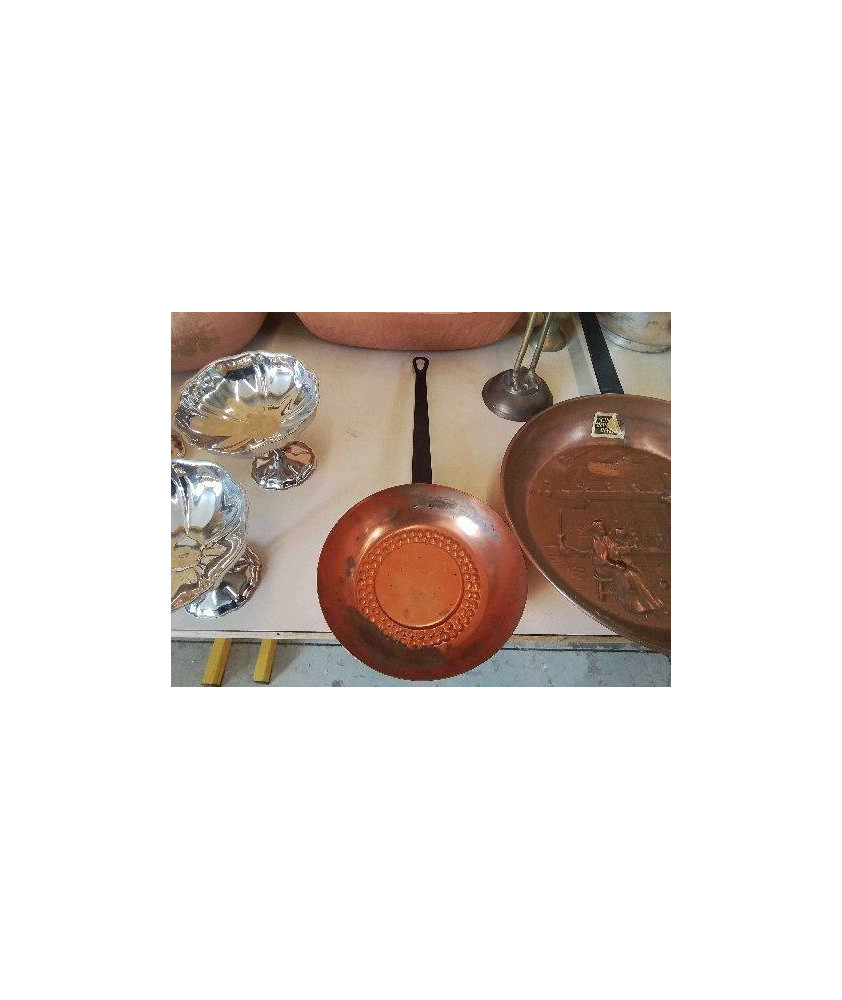 PETITE CASSEROLE EN CUIVRE DECORATIVE 