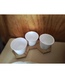 GOBLET ET DESSOUS DE VERRE 