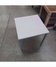 PETITE TABLE 