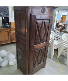 BONNETIERE SCULPTÉE 