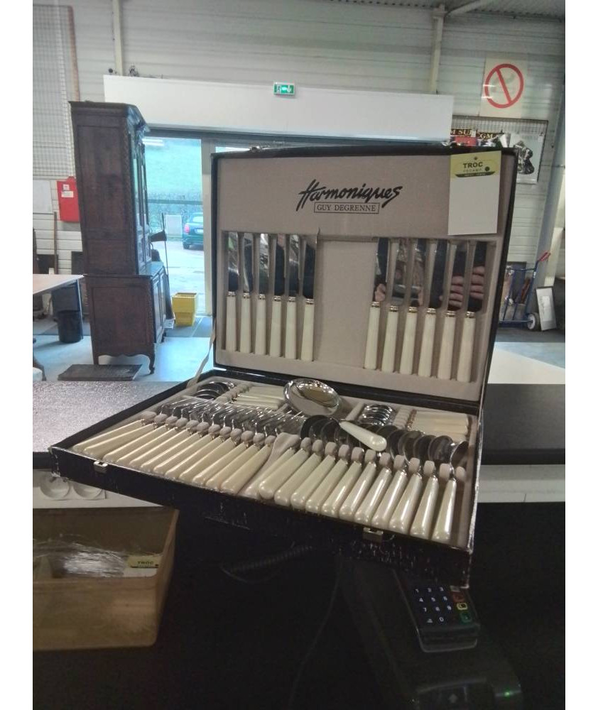 MÉNAGÈRE 49 PIÈCES ACIER INOX ET RÉSINE BLANCHE GUY DEGRENNE HARMONIQUES