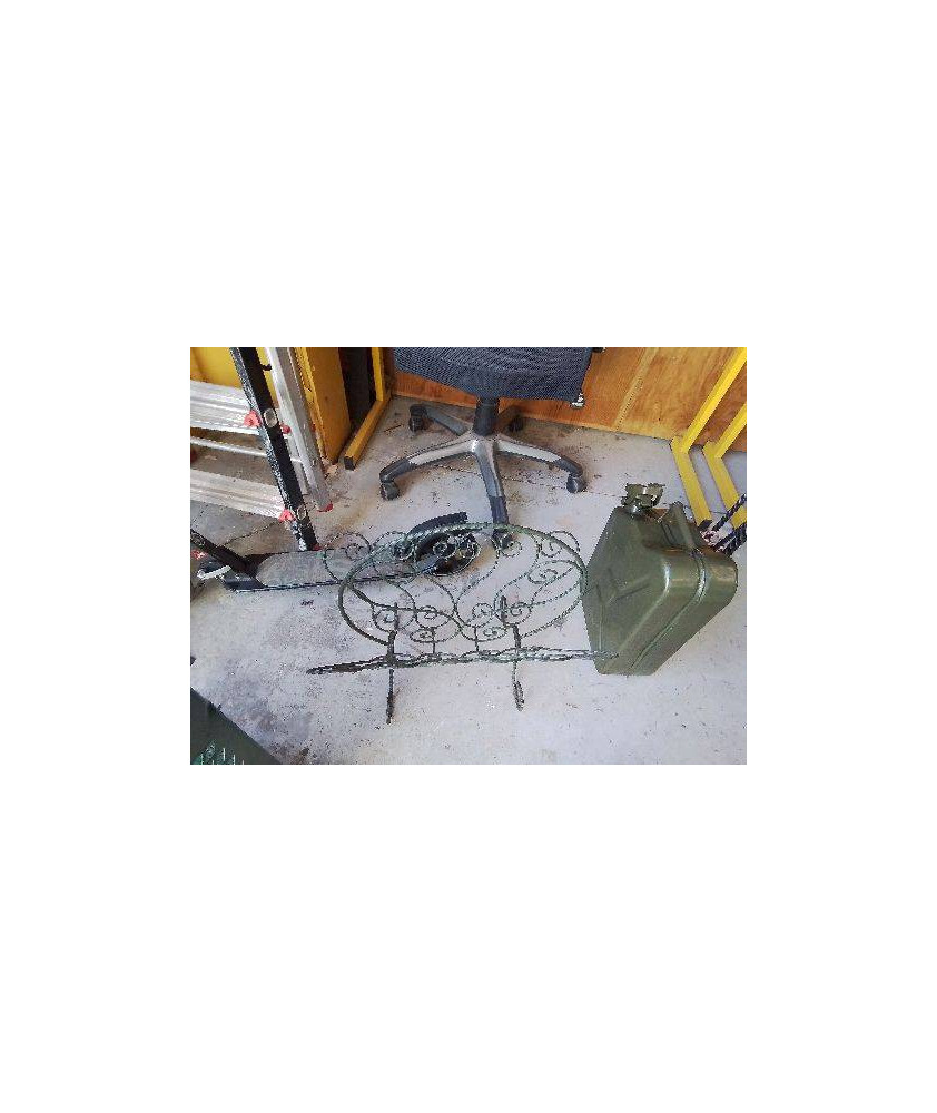 PORTE REVUES EN FER FORGÉ 