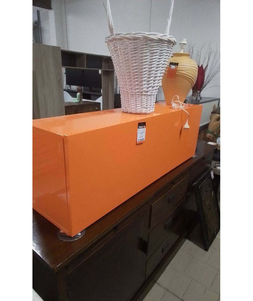 MEUBLE A SUSPENDRE +ATTACHES