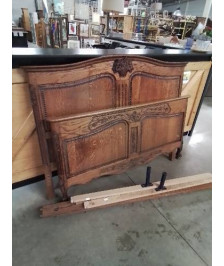 LIT STYLE CAUCHOIS BOIS SCULPTÉ AU PANIER