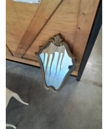 MIROIR CHANTOURNÉ DORÉ 