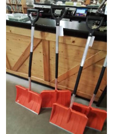 PELLE A NEIGE RÉSINE ORANGE 