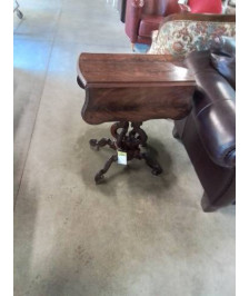 CHEVET ACAJOU A ABATTANTS SUR  FUT CENTRAL NAPOLÉON III