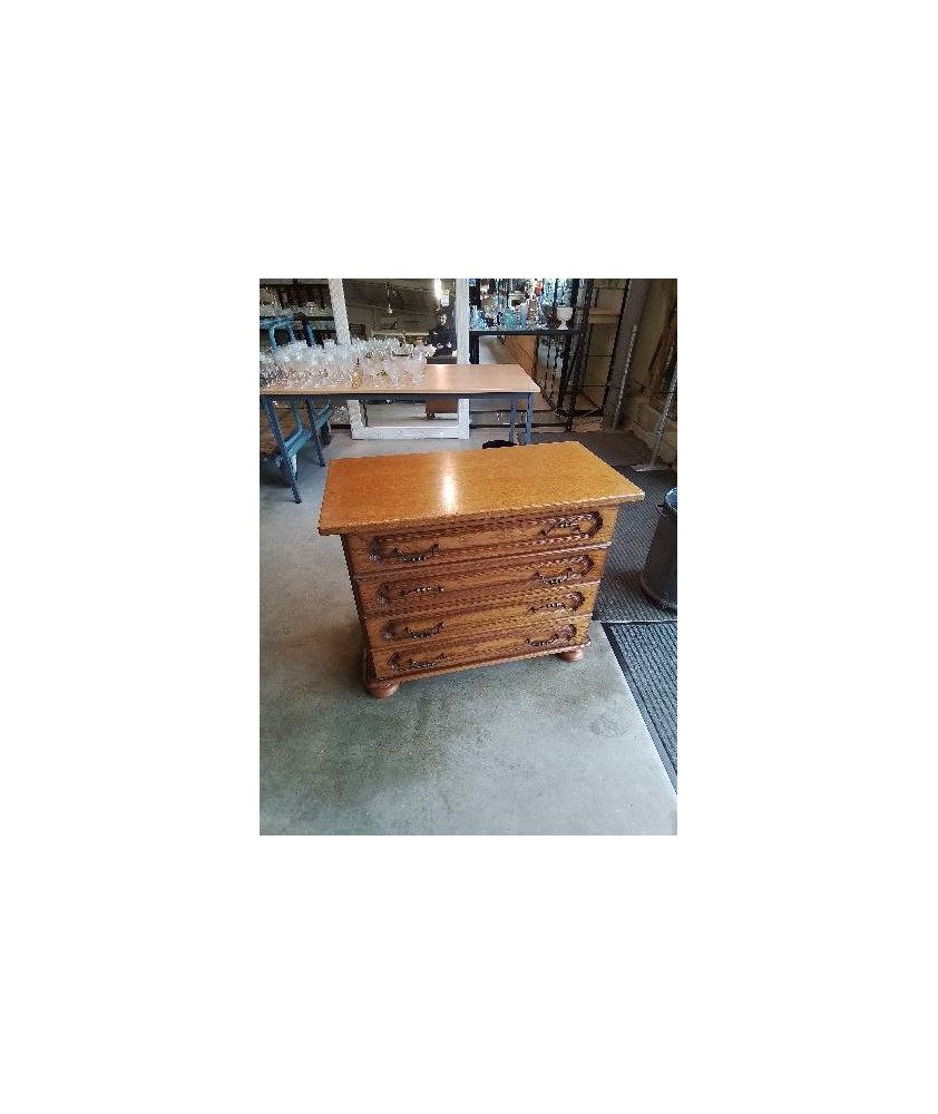 COMMODE BOIS CLAIR MOULURÉ 4 TIROIRS PIEDS BOULES 