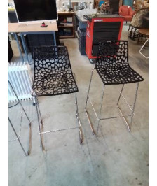 TABOURET DE BAR PIÈTEMENT MÉTAL CHROMÉ ASSISE RESINE NOIR AJOURÉ 