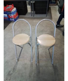 PAIRE DE TABOURETS PLIANTS MÉTAL GRIS ASSISE BOIS CLAIR 