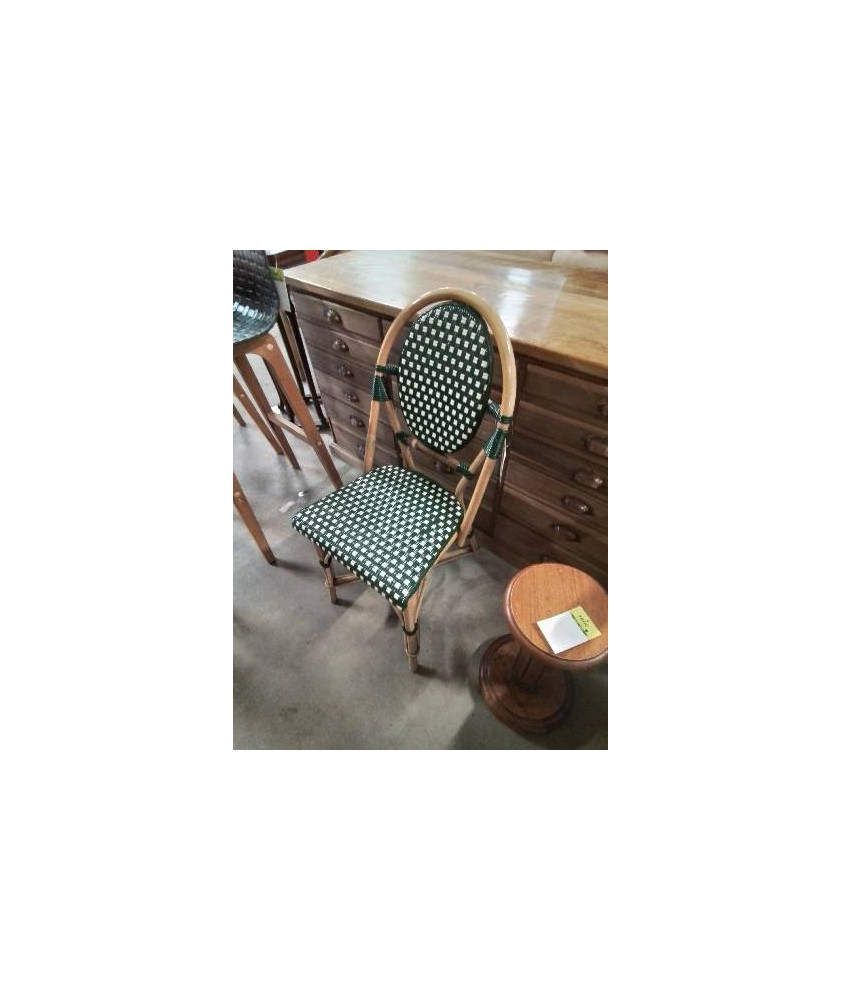 CHAISE DE TERRASSE VANNERIE ET RÉSINE VERT ET BLANCHE TRESSÉE 
