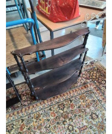 ÉTAGÈRE MURALE A COLONNES 4 TABLETTES CHANTOURNÉ NAPOLÉON III 