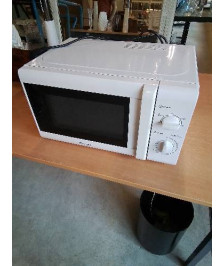 MICRO-ONDES BLUESKY BM020M 18