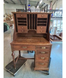 BUREAU A GRADIN BOIS A ENTRETOISE 11 TIROIRS 8 NICHES 