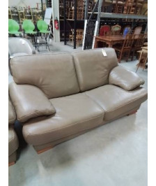 CANAPÉ 2 PLACES CUIR TAUPE PIEDS BOIS CLAIR 