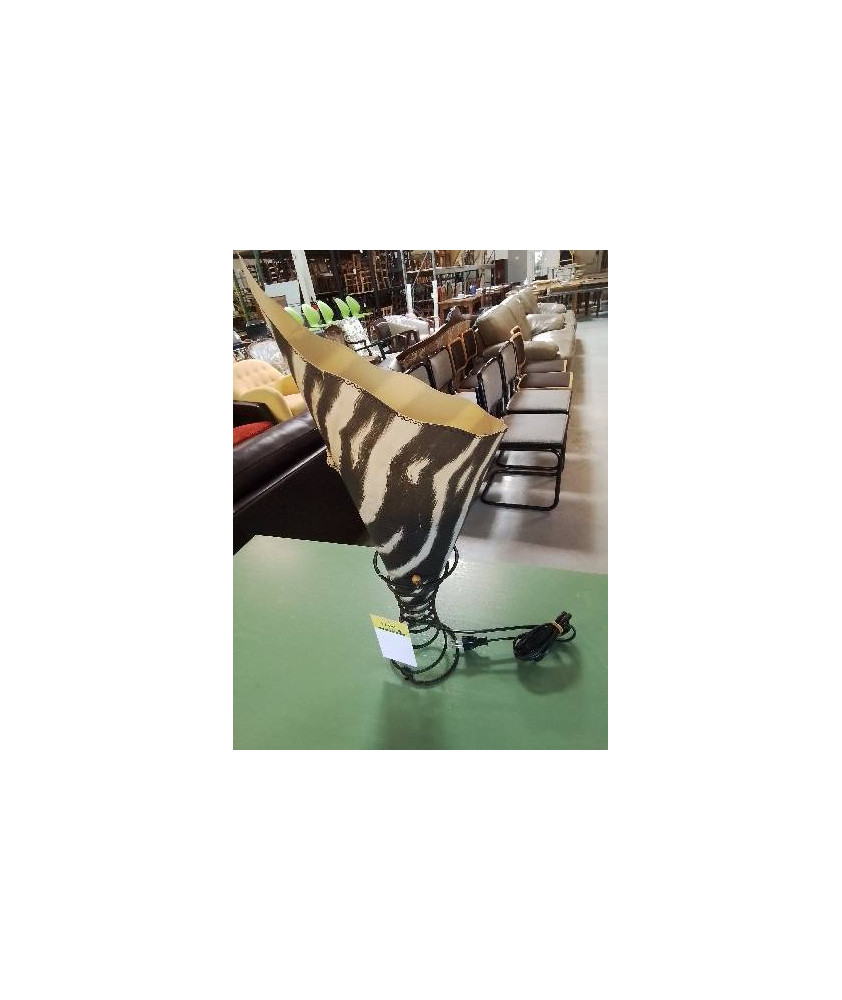 LAMPE RESSORT ET PAPIER ZÈBRÉ