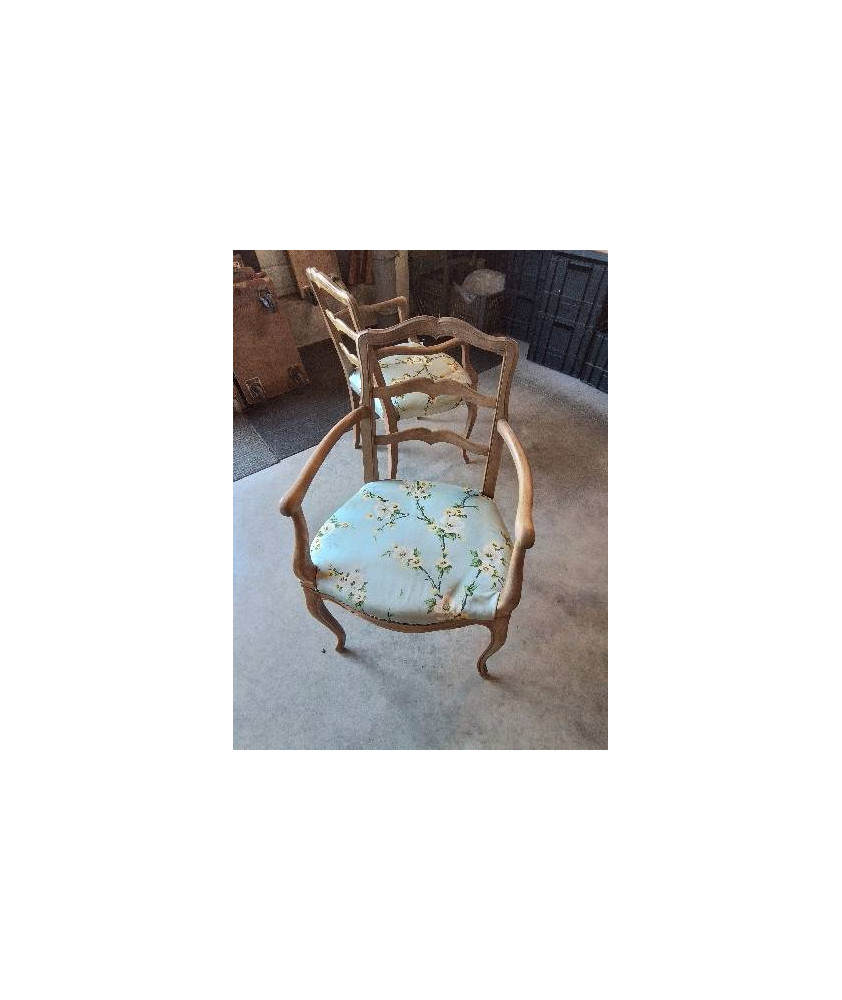 FAUTEUIL BOIS CLAIR ASSISE TISSU VERT AUX FLEURS DOSSIER MOUSTACHE 