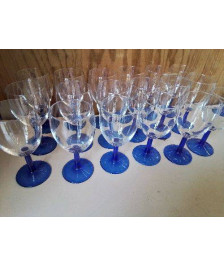 VERRE A PIED BLEUE 