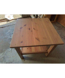 TABLE BASSE EN PIN MASSIF