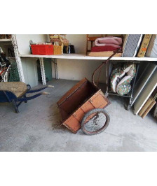 CARIOLE OU BROUETTE MICHELIN