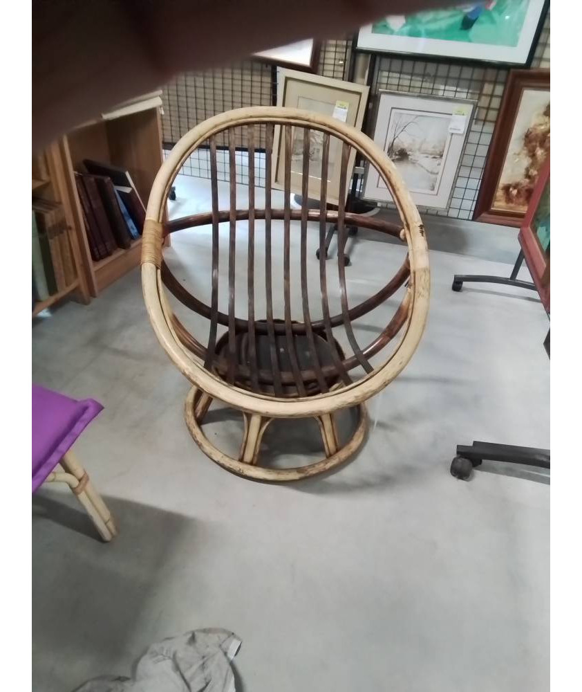 FAUTEUIL ROTIN PIVOTANT ANNÉES 60 EN L\'ÉTAT 