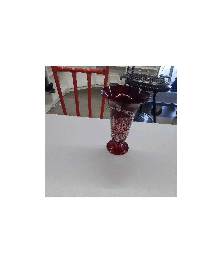 VASE ROUGE