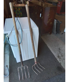 FOURCHE A FUMIER 4 DENTS 