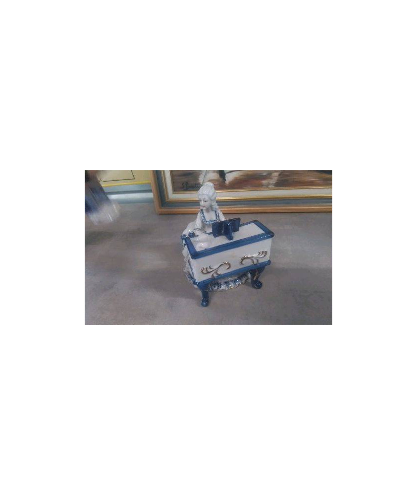 DECO SUJET - LA PIANISTE