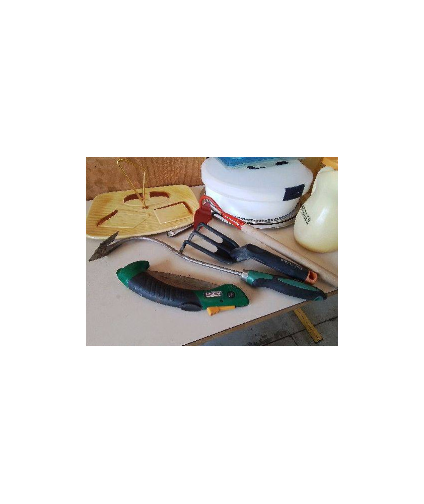 OUTILS DE JARDIN