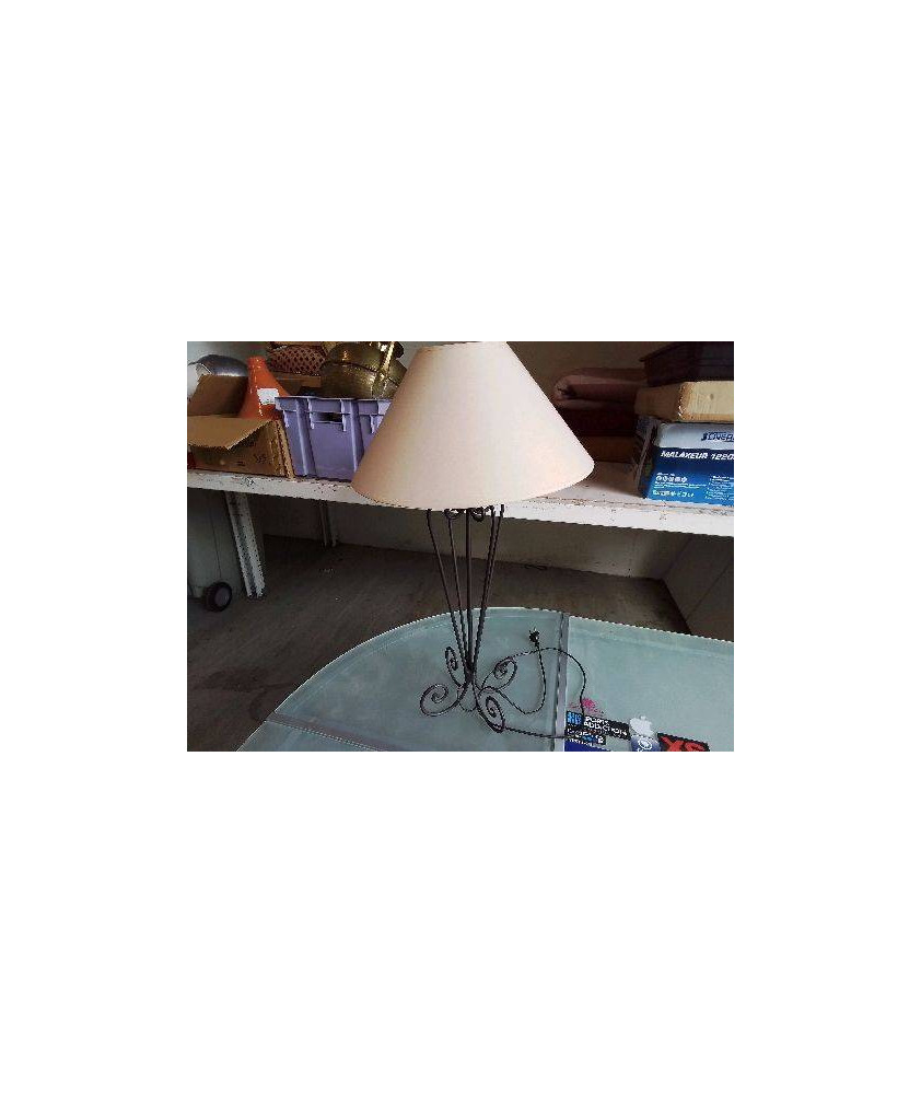 LAMPE PIED EN FER