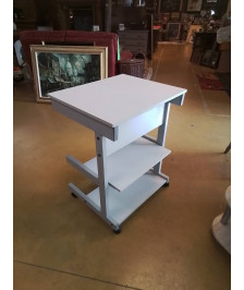 BUREAU INFORMATIQUE SUR ROULETTES 