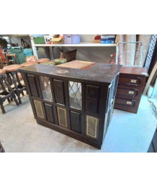 MEUBLE BAR VITRE ET CUIR IRLANDAIS 