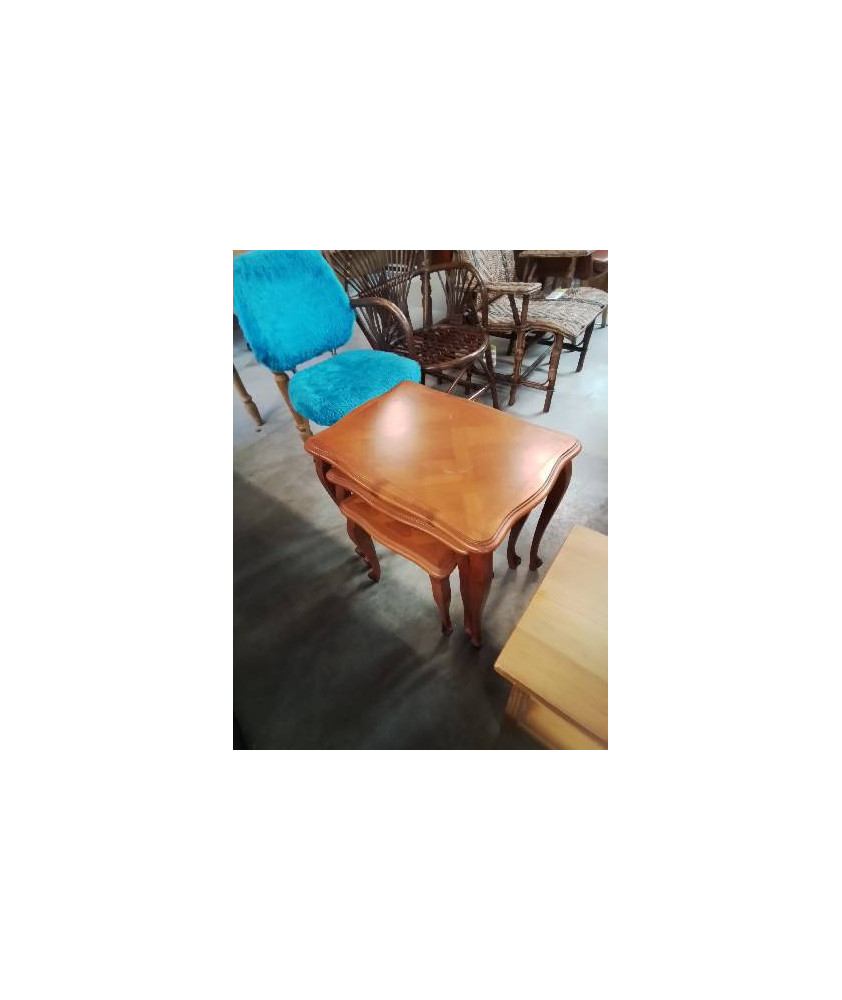3 TABLES BASSE GIGOGNES BOIS CLAIR CHANTOURNÉ STYLE RÉGENCE 