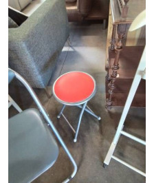 TABOURET ROND PLIANT PIÈTEMENT MÉTAL GRIS ASSISE PU ROUGE 