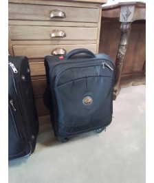 VALISE SOUPLE A ROULETTES TISSU NOIR DELSEY 