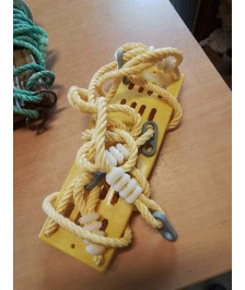 BALANÇOIRE A SUSPPENDRE ASSISE RÉSINE JAUNE