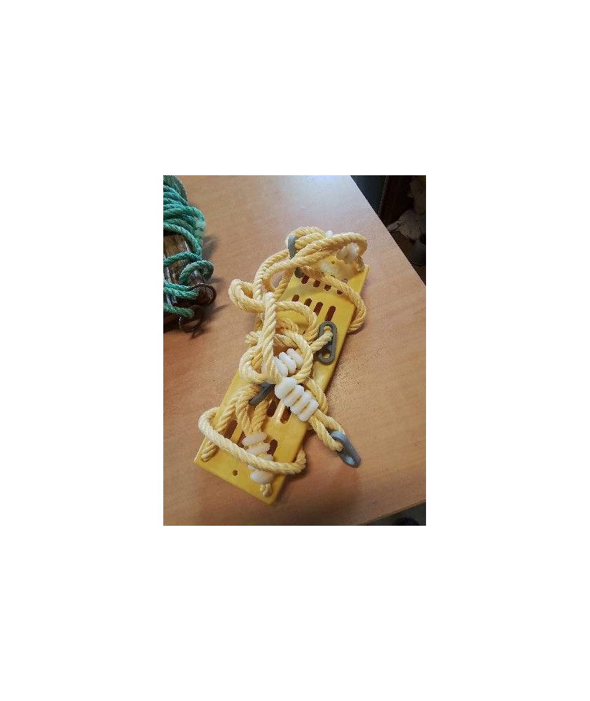 BALANÇOIRE A SUSPPENDRE ASSISE RÉSINE JAUNE