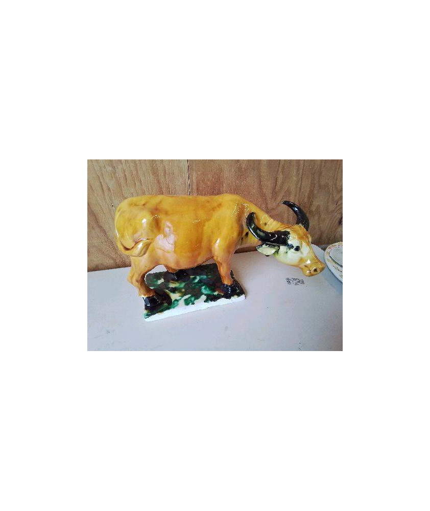 BUFFLE EN CÉRAMIQUE 