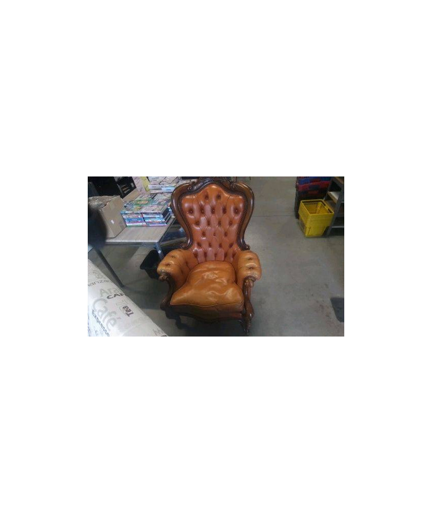 FAUTEUIL BOIS CUIR EN L’ETAT 