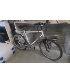 VELO VTT ROCKRIDER 320 - 26 POUCES