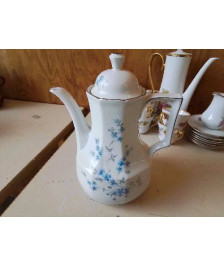 THÉIÈRE EN PORCELAINE 